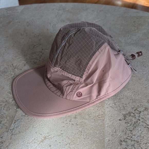 Lululemon size s/m hiking light pink Cap/hat - Picture 2 of 5